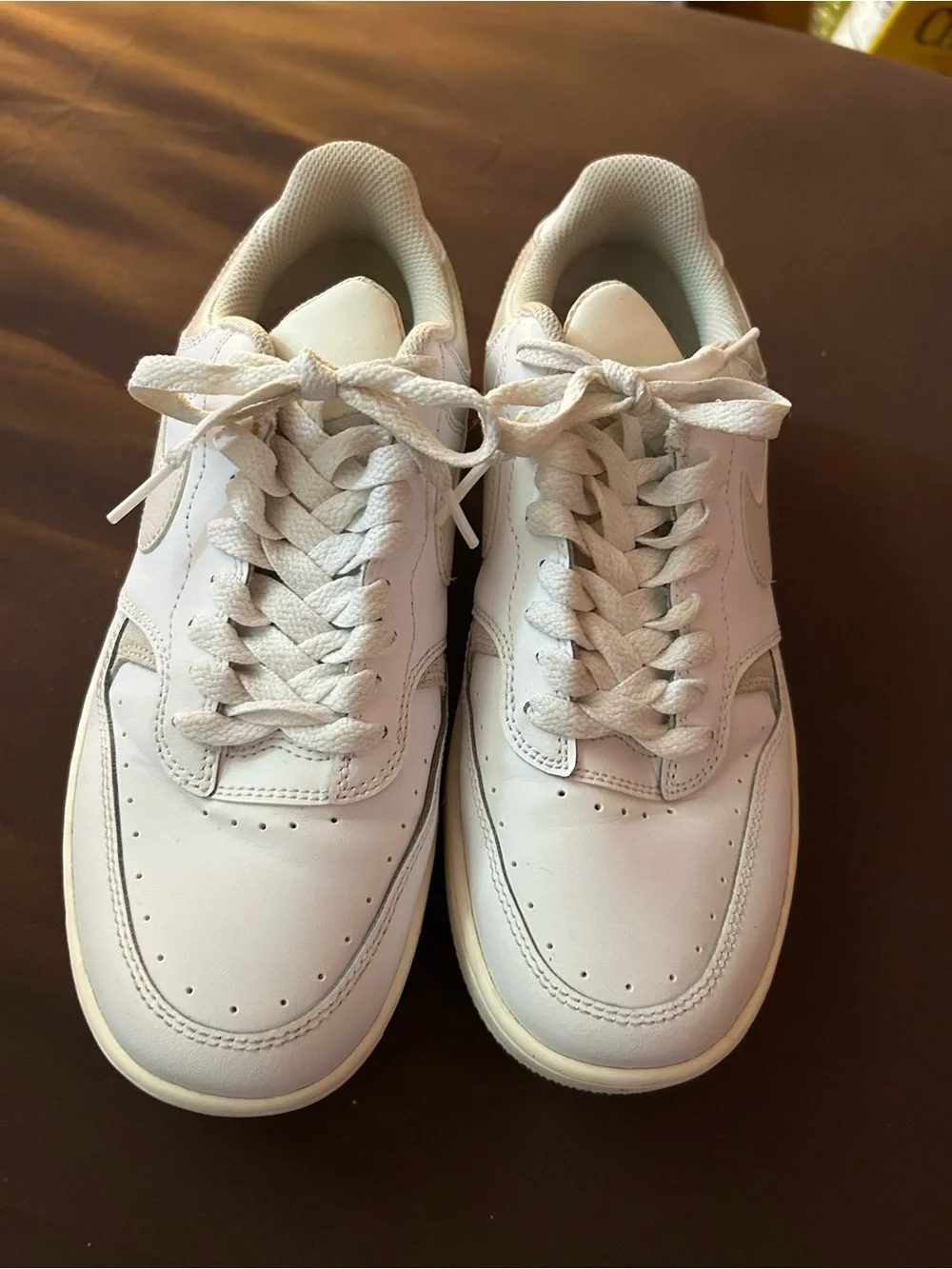 Nike Men's White Low-Top Leather Sneakers